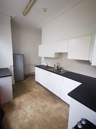 3 Bedroom Flat To Rent In Cawnpore Street, London, Crystal Palace, SE19