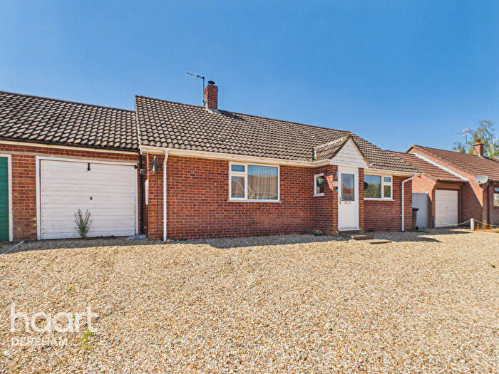 2 Bedroom Detached Bungalow For Sale In Claxtons Close, Mileham, PE32