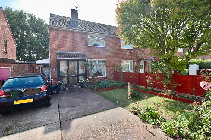3 Bedroom Semi-Detached House For Sale In Nocton Drive, Lincoln, LN2