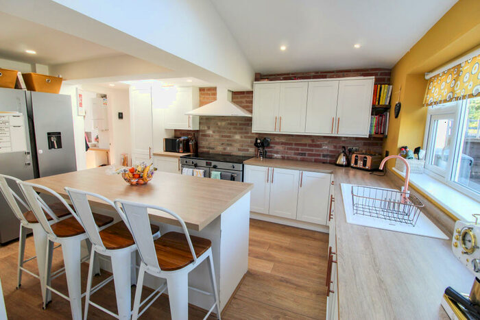 3 Bedroom Semi-Detached House To Rent In Brentwood Drive, Monton, M30