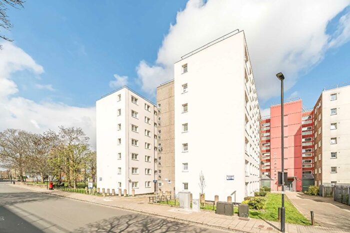 2 Bedroom Flat To Rent In Brixton Water Lane, London, SW2