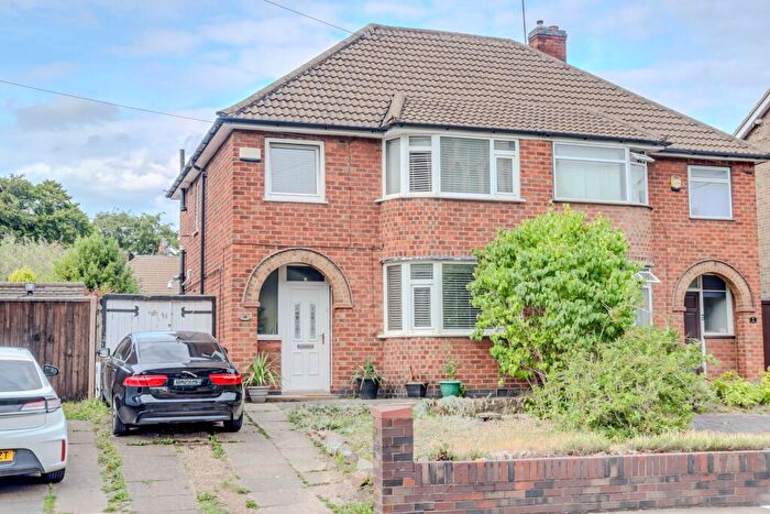 3 Bedroom Semi-Detached House For Sale In Glenfield Road, Leicester, LE3