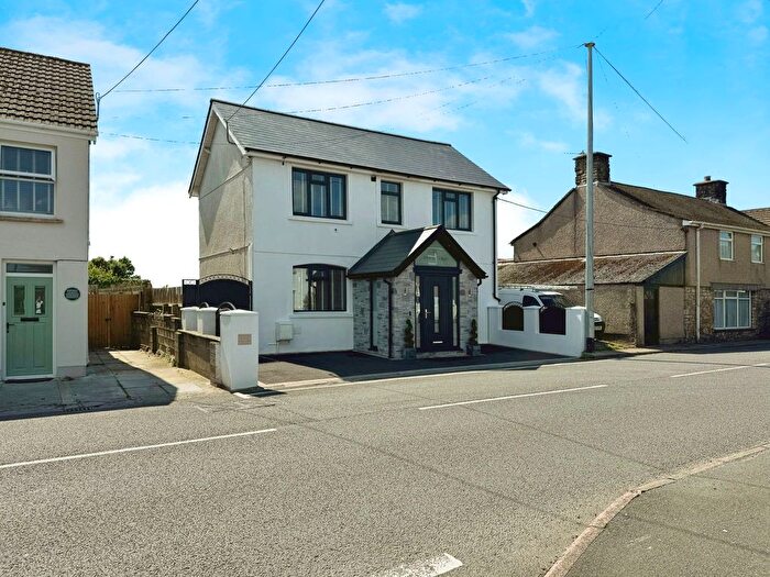 3 Bedroom Detached House For Sale In Cefn Road, Cefn Cribwr, Bridgend, CF32