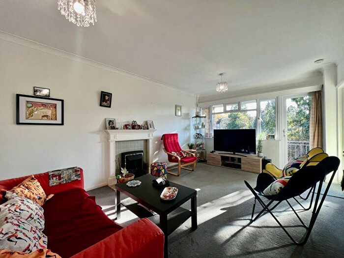 2 Bedroom Apartment To Rent In Eastbury Avenue, Northwood, HA6