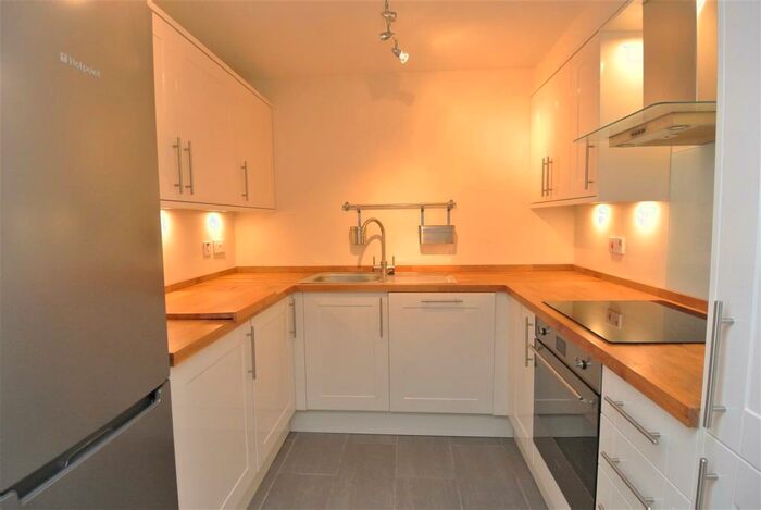 2 Bedroom Apartment To Rent In Weybridge, KT13
