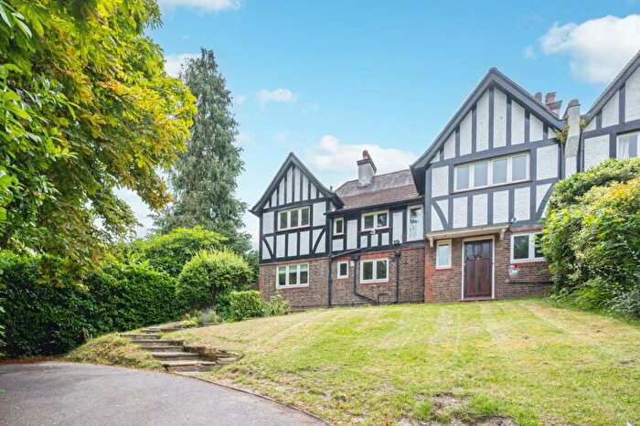 5 Bedroom Semi-Detached House To Rent In Furze Hill, Purley, CR8