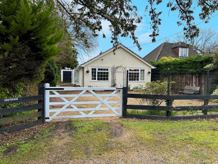 3 Bedroom Bungalow For Sale In Balmer Lawn Road, Brockenhurst, SO42