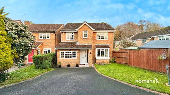 4 Bedroom Detached House For Sale In Bramdown Heights, Basingstoke, Hampshire, RG22