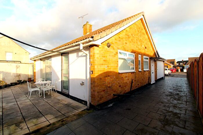 3 Bedroom Bungalow For Sale In Rudford Close, Stoke Lodge, BS34