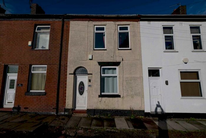 2 Bedroom Terraced House To Rent In Dean Street, Radcliffe, M26