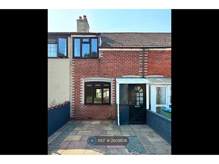 2 Bedroom Terraced House To Rent In Derlyn Road, Fareham, PO16