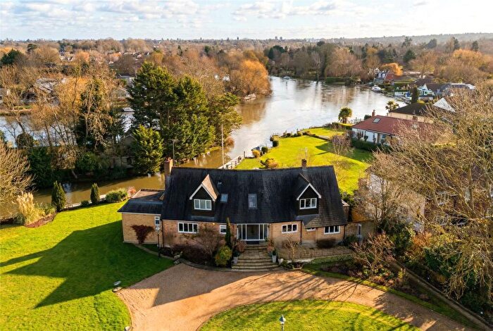 5 Bedroom Detached House For Sale In Hamm Court, Weybridge, Surrey, KT13