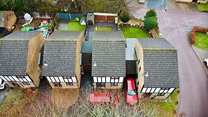 3 Bedroom Link Detached House For Sale In Barncroft Drive, Hempstead, Gillingham, ME7