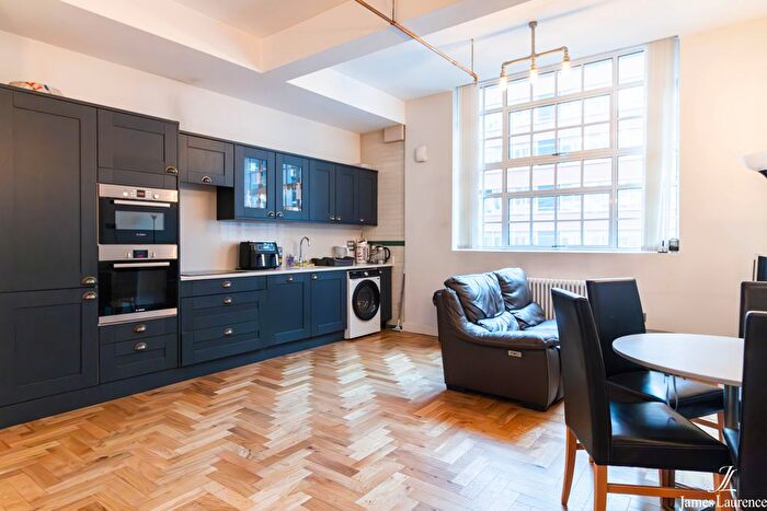 2 Bedroom Flat For Sale In Great Charles Street Queensway, Birmingham City Centre, B3