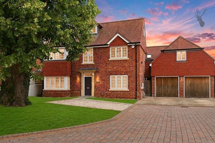 6 Bedroom Detached House For Sale In Wallen Park, Sawbridgeworth, CM21