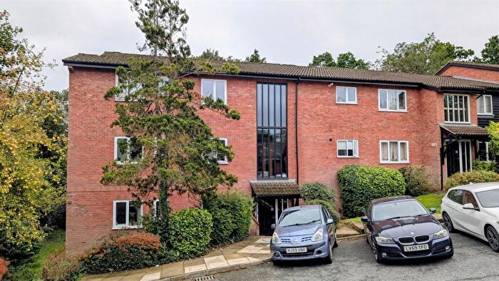 1 Bedroom Flat To Rent In Battlefield Road, St Albans, AL1