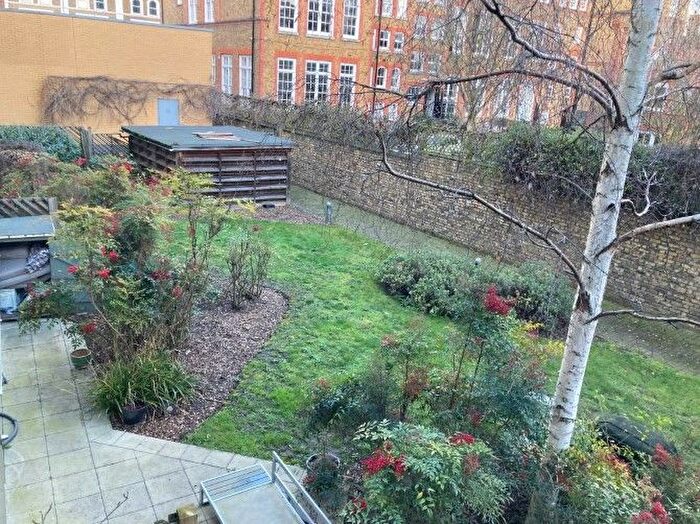 2 Bedroom Flat For Sale In Flat Madison Building, Blackheath Road, London, SE10
