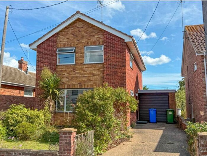 3 Bedroom Detached House For Sale In Moyes Road, Lowestoft, NR32