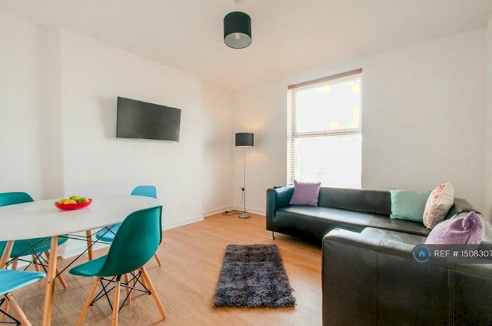 1 Bedroom Flat To Rent In Heathfield Avenue, Crewe, CW1