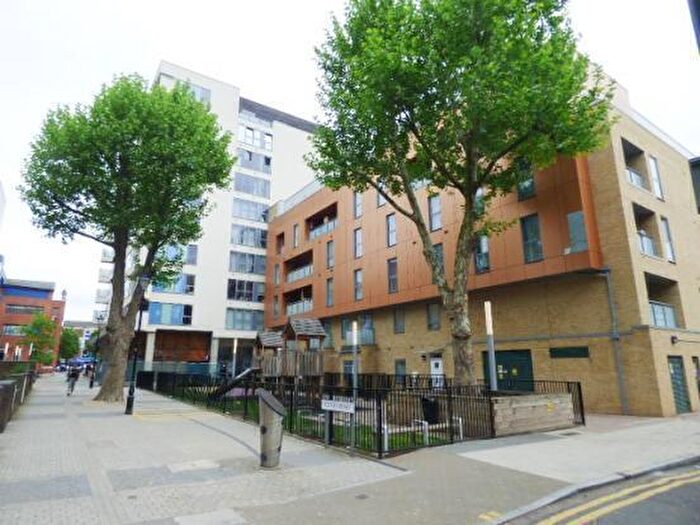 Apartment To Rent In William Beveridge House, Vernon Road, Tower Hamlets, London, E3