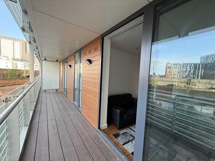 2 Bedroom Apartment To Rent In St Georges Island, Kelso Place, Manchester, M15