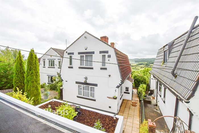 3 Bedroom Detached House For Sale In Pilgrims Road, Halling, Rochester, Kent, ME2