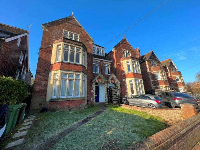 1 Bedroom Flat To Rent In Warwick Park, Tunbridge Wells, TN2