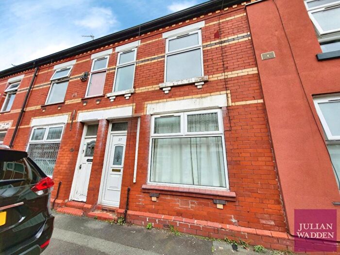 3 Bedroom Terraced House For Sale In Albert Avenue, Gorton, Manchester, M18