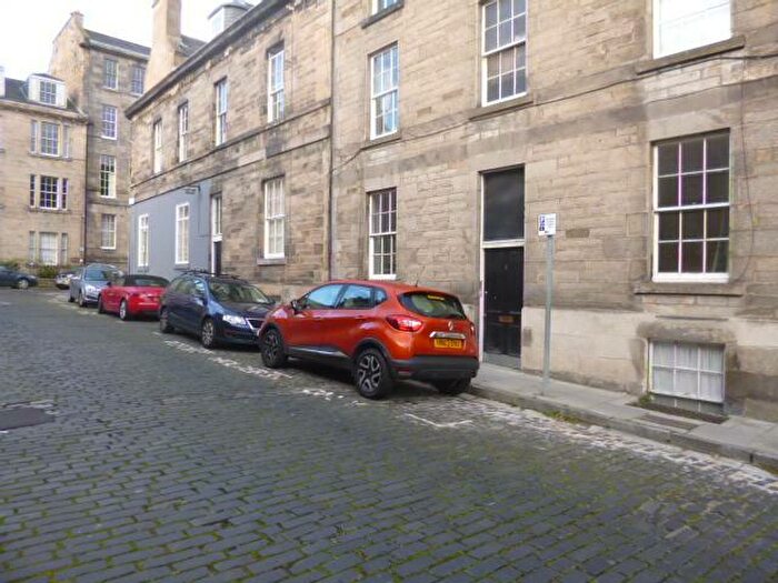 2 Bedroom Flat To Rent In Gayfield Street, Edinburgh, EH1