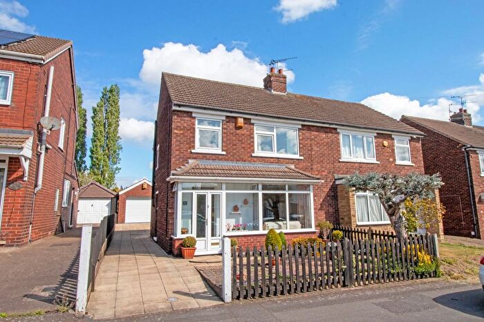 3 Bedroom Semi-Detached House For Sale In Hampton Road, Scunthorpe, DN16