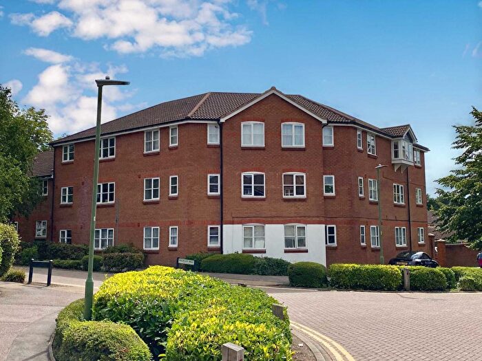 2 Bedroom Flat To Rent In Barge House, Evans Wharf, Hemel Hempstead, Hertfordshire, HP3