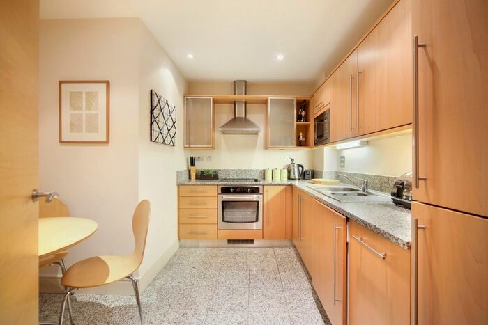 1 Bedroom Flat To Rent In Cayenne Court, London, SE1