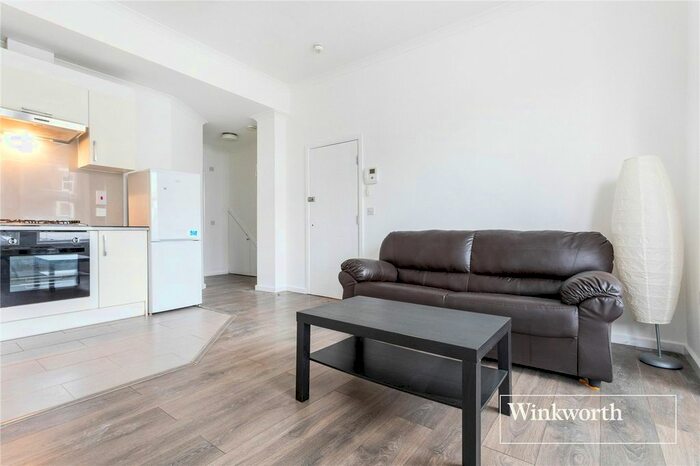 1 Bedroom Flat To Rent In Ballards Lane, Finchley, London, N3