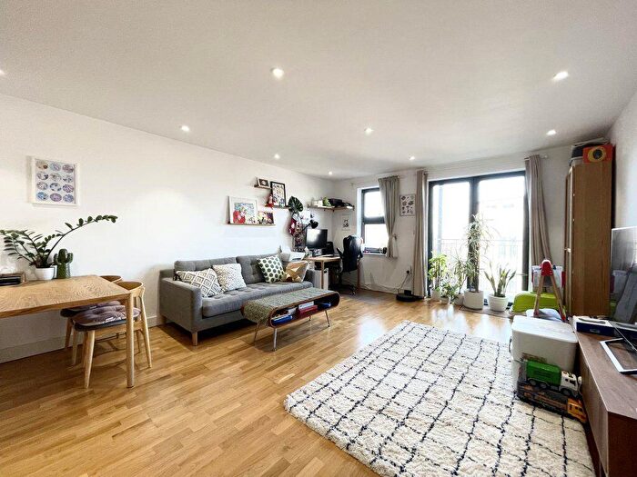 2 Bedroom Flat To Rent In Oratory Apartment -, P19