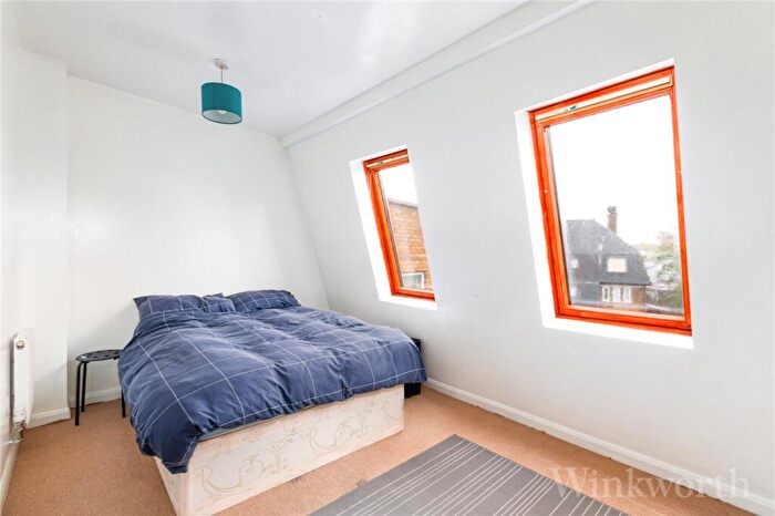 1 Bedroom Apartment To Rent In Peckham High Street, London, Peckham, SE15