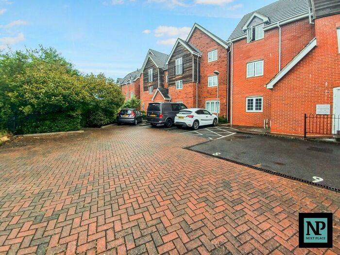 2 Bedroom Apartment To Rent In Marina View, Fazeley, B78