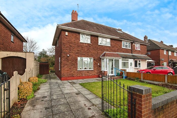 3 Bedroom Semi Detached House For Sale In Glebefields Road, Tipton, DY4