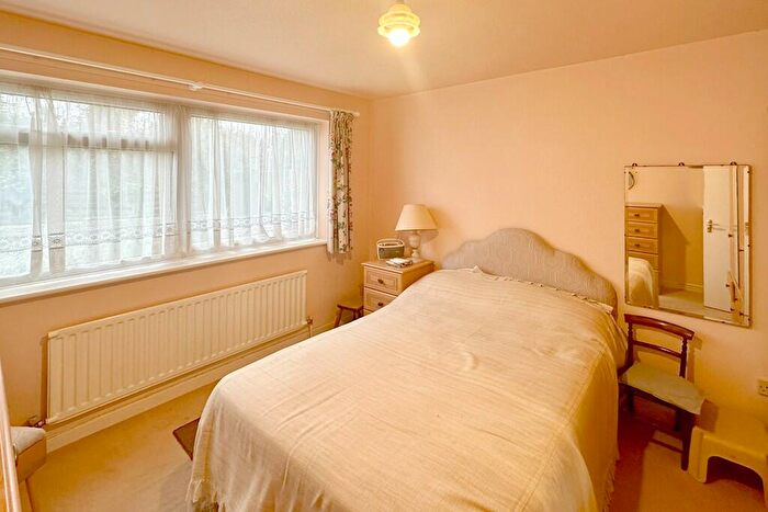2 Bedroom Bungalow For Sale In Beacon Close, Everton, Lymington, Hampshire, SO41