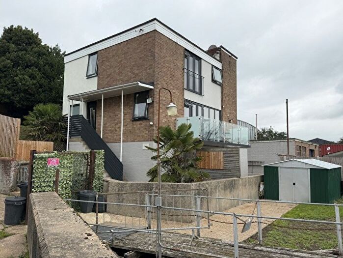 4 Bedroom Detached House For Sale In Ferry Hill, Gorleston, Great Yarmouth, Norfolk, NR31