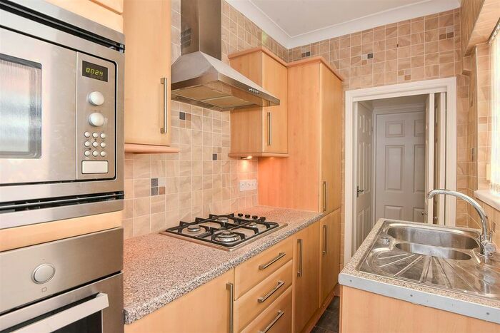 2 Bedroom Terraced House To Rent In Baker Street, York, YO30