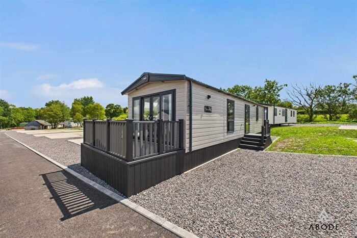 2 Bedroom Mobile Home For Sale In Cauldon Low, Cauldon, Staffordshire, ST10