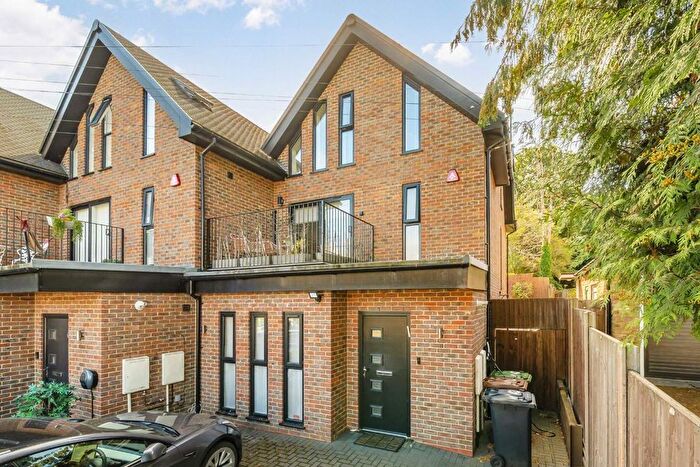 4 Bedroom Property For Sale In Elstree Road, Bushey Heath, WD23