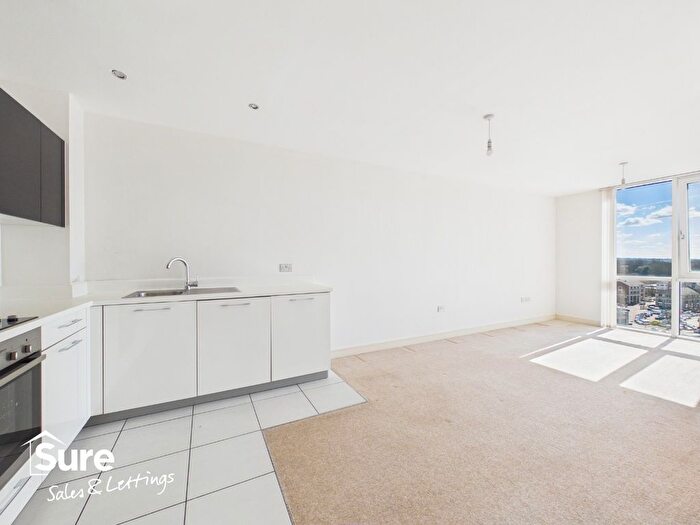 2 Bedroom Flat For Sale In K D Tower, Cotterells, Hemel Hempstead, Hertfordshire, HP1
