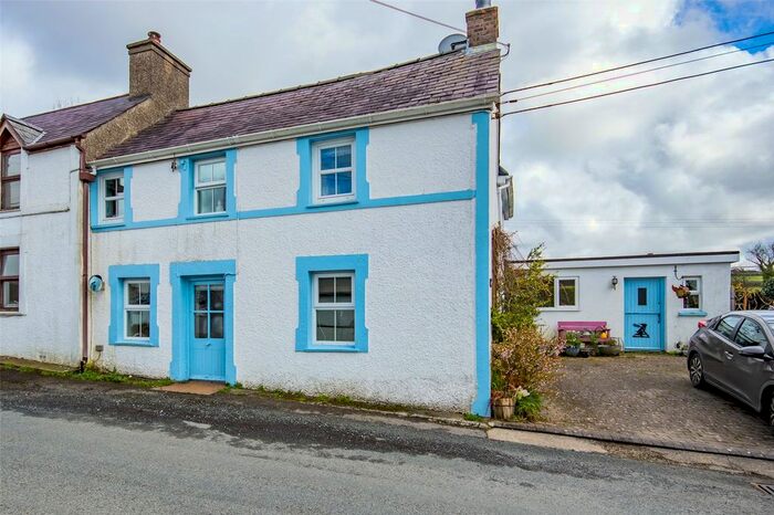 4 Bedroom Semi-Detached House For Sale In Penrhiwllan, Llandysul, Penrhiwllan, Llandysul, SA44