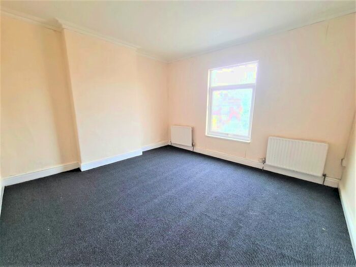 1 Bedroom Studio To Rent In Wellington Road, Bilston, Wolverhampton, WV14