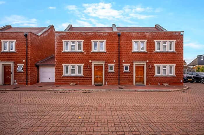 3 Bedroom Semi-Detached House For Sale In Benson Mews, Chislehurst, BR7