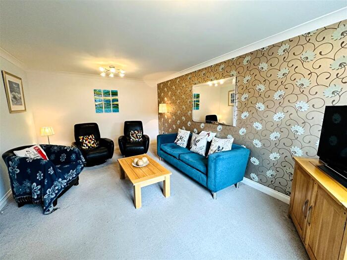 4 Bedroom Detached House For Sale In Ness Bank Close, Selby, YO8