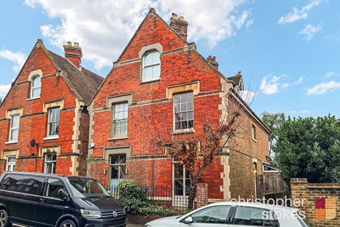 5 Bedroom Semi Detached House For Sale In Rose Vale, Hoddesdon, Hertfordshire, EN11