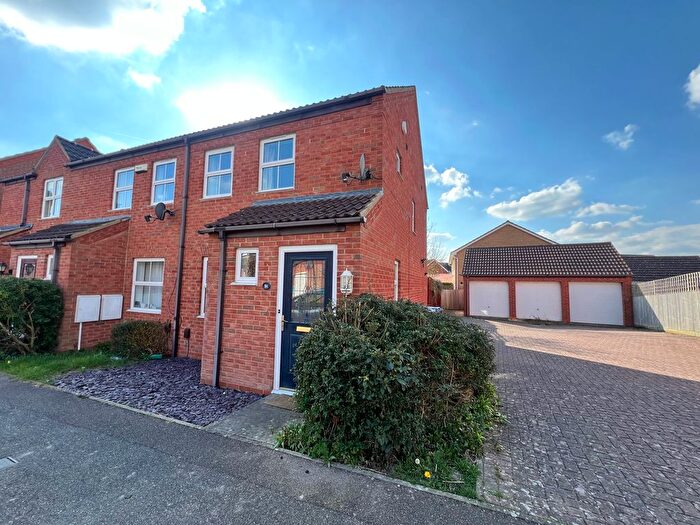 2 Bedroom End Of Terrace House To Rent In Redwing Rise, Royston, SG8