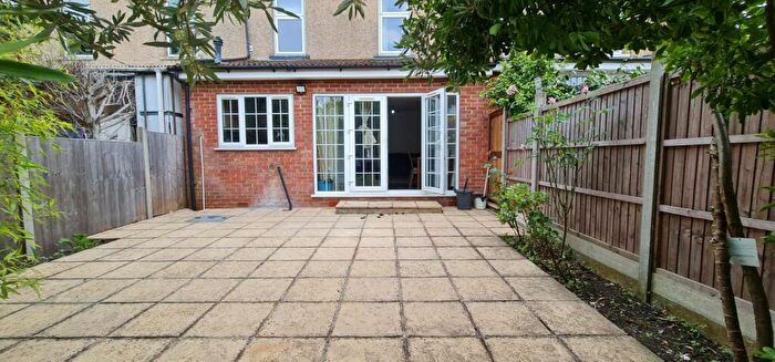 4 Bedroom House To Rent In Harrow View, Harrow, HA1